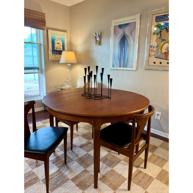 Beautiful Yet Simple Mid Century Modern Round Dining Table by Nathan Furniture Attributed, Circa 1960s. For Sale - Image 9 of 12
