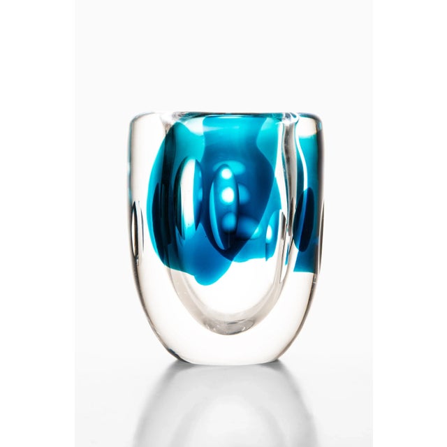 Kosta Boda Vase by Vicke Lindstrand doe Kosta, Sweden, 1960s For Sale - Image 4 of 5