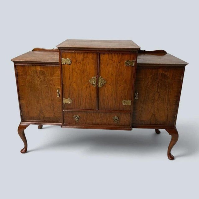 Art Deco Walnut Cocktail Cabinet with Brass Hardware, 1930s For Sale - Image 4 of 6