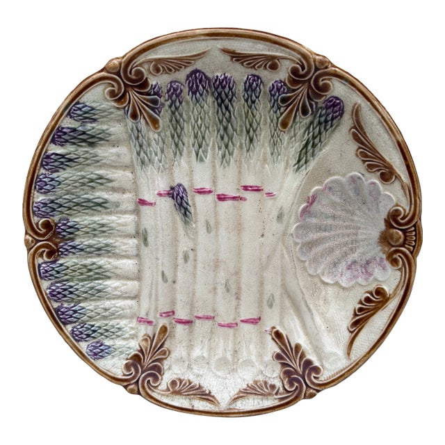 19th Century Onnaing French Majolica Asparagus Plate For Sale