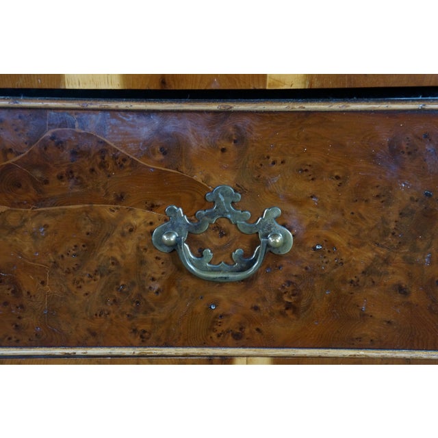 Antique English George II Style Oyster Burl Yew Bachelors Chest Dresser Commode For Sale - Image 9 of 18
