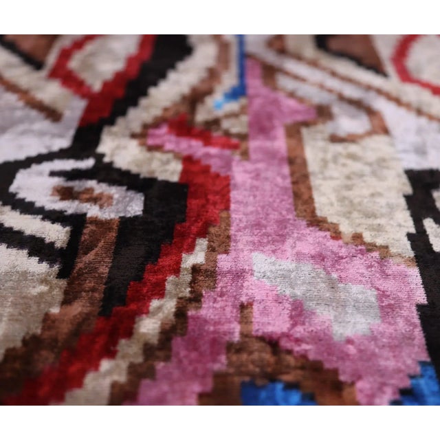 Abstract Multicolor Silk Velvet Pillow – 20x20 Handmade Art Deco Cushion For Sale In San Francisco - Image 6 of 8