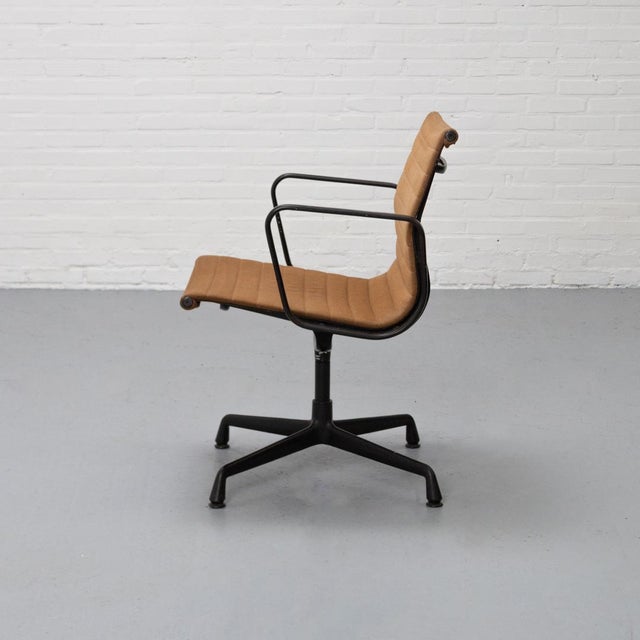 EA107 Chair by Charles & Ray Eames for Herman Miller, 1970s For Sale - Image 10 of 18