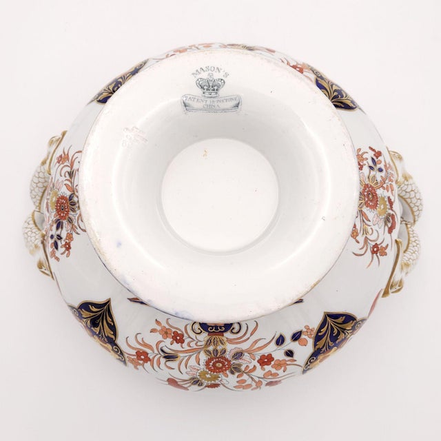 Mason's Ironstone "Fence and Vase" Soup Tureen and Underplate, England Circa 1830s For Sale - Image 11 of 12