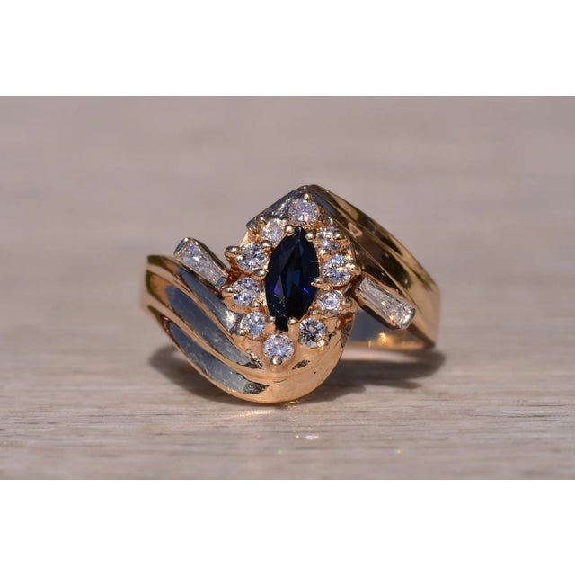 Contemporary 1980s The Osborne Park: Yellow Gold Sapphire and Diamond Designer Ring, Size 10 For Sale - Image 3 of 10
