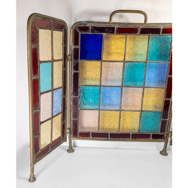 Early 20th Century American Arts & Crafts Colorful Stained Glass Fireplace Screen For Sale - Image 10 of 18