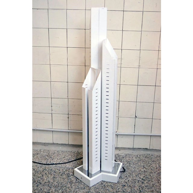 White Lacquered Metal Skyscraper Floor Lamp from Tronconi, 1970s For Sale - Image 6 of 6