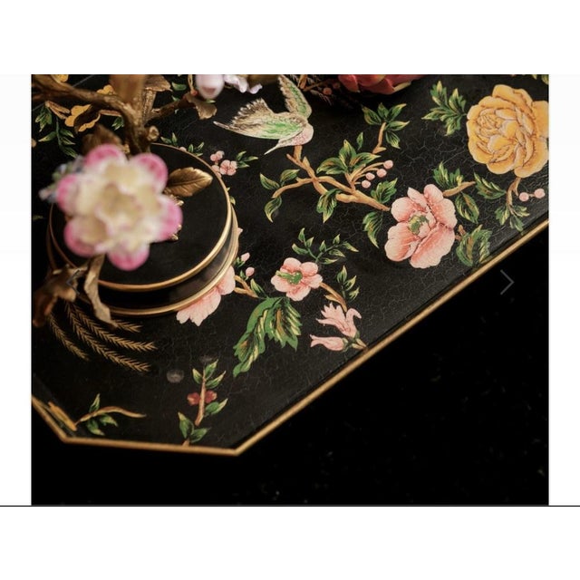 Lyra Octagonal Tray on a Black Basis by Gand & C, in New conditions. Designed from 2000