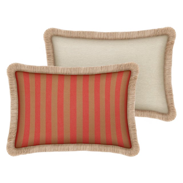 Give your interior, terrace or balcony a boost with cushion Jackie. Jackie's wide stripes and light colors hint to the...