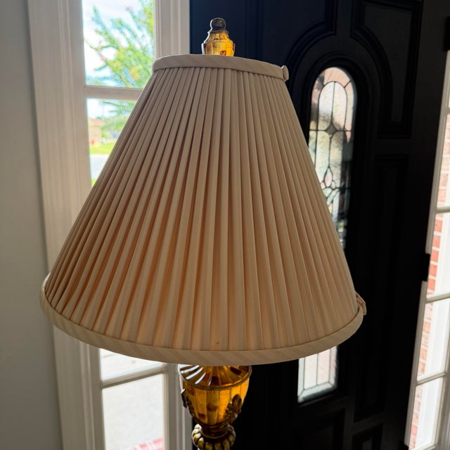 1980s Hollywood Regency Berman Gilded Floor Lamp With Amber Mosaic Glass Urn For Sale - Image 4 of 11