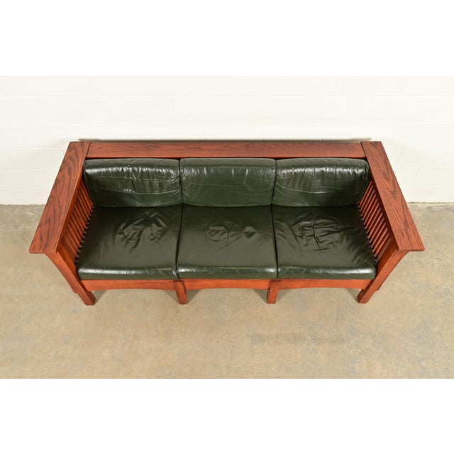 Late 20th Century Stickley Style Mission Oak Arts and Crafts Spindle Settle Sofa For Sale - Image 5 of 11