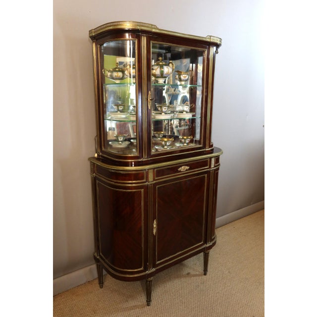 Louis XVI Style Mahogany Display Cabinet For Sale - Image 3 of 9