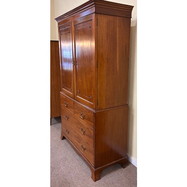 English Antique Solid Mahogany English Linen Cabinet Over Chest of Drawers c.1910 For Sale - Image 3 of 9