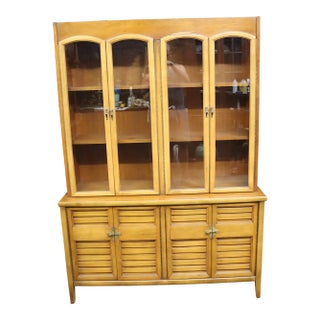 American of Martinsville Mid Century China Cabinet For Sale