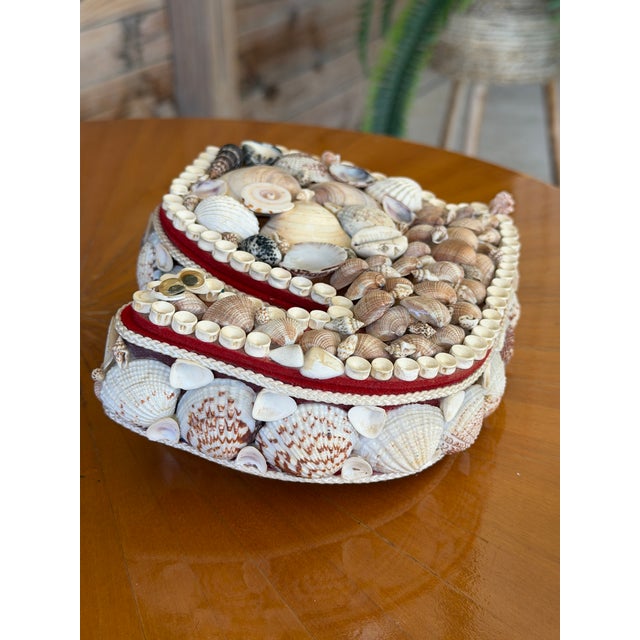 Boho Chic Vintage Coastal Seashell Snail Trinket Box – Florida Kitsch Jewelry Box For Sale - Image 3 of 11