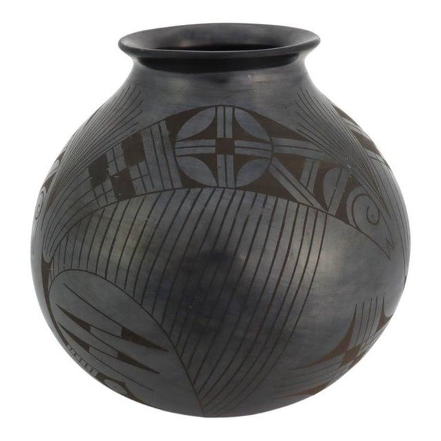 Early 20th Century Large Mexican Black on Black Pottery Olla Signed by Jesus Pina 20thC For Sale - Image 5 of 11