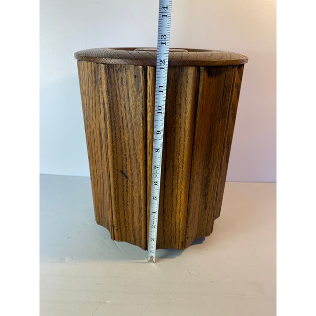 Brown 1970s Mid-Century Modern Oak Ice Bucket With Lid — Fluted Slat Barware For Sale - Image 8 of 8