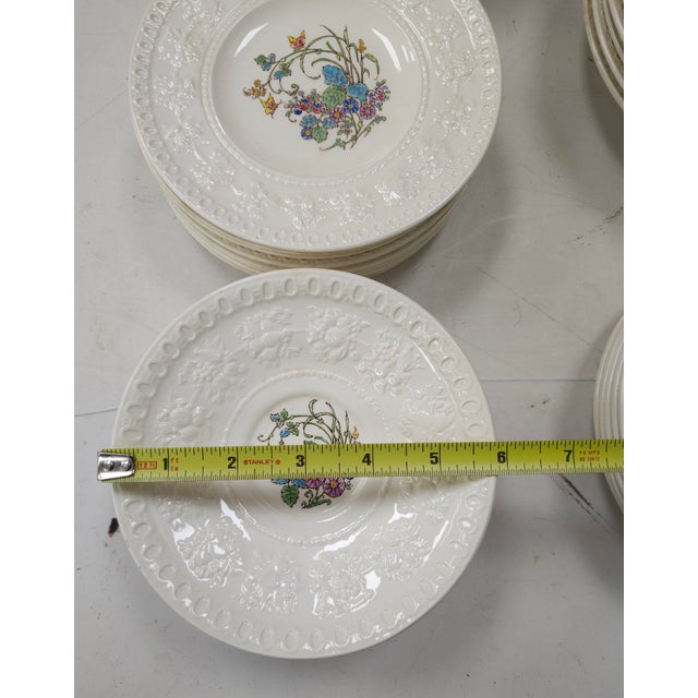 Mid 20th Century Wedgwood 'Wellesley' Bone China Dinner Service - 60-Piece For Sale - Image 9 of 11