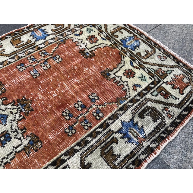 1960s Vintage Turkish Oushak Rug - 2′8″ × 5′7″ For Sale - Image 9 of 11