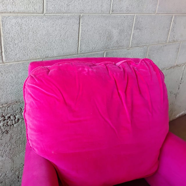 Hollywood Regency 1950s Vintage Hollywood Regency Pink Velvet Armchair & Ottoman With Ruffle Skirt For Sale - Image 3 of 7