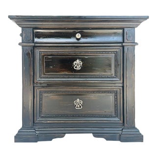 Hooker Furniture "Treviso" 3-Drawer Nightstand in Solid Spruce and Pine Veneer For Sale