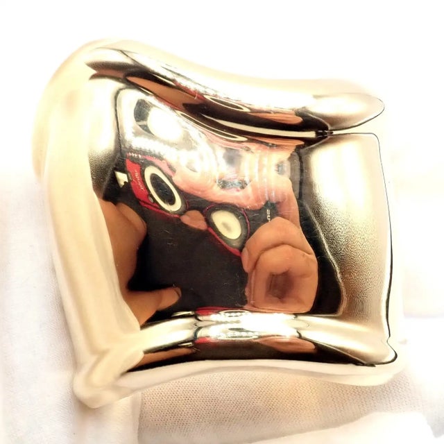 Gold Late 20th Century Tiffany & Co. Peretti Yellow Gold Medium Bone Cuff Bracelet For Sale - Image 8 of 14