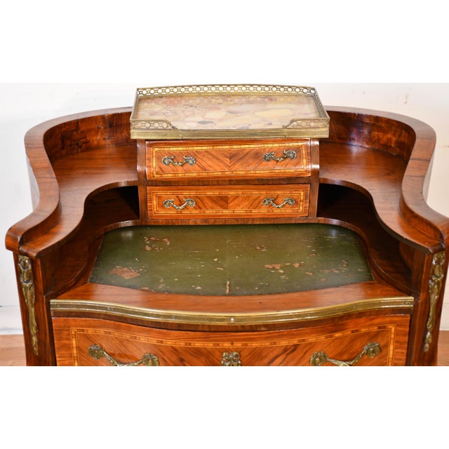 1900s Antique French Louis XV Walnut Inlaid Ladies Writing Desk / Bonheur-Du-Jour For Sale - Image 6 of 17