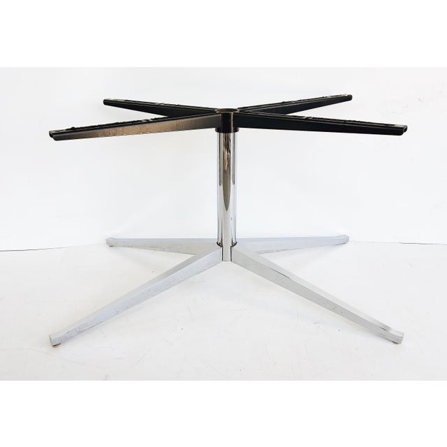 Florence Knoll Florence Knoll Oval Carrara Marble Dining Table, Signed Stainless Steel Base For Sale - Image 4 of 6