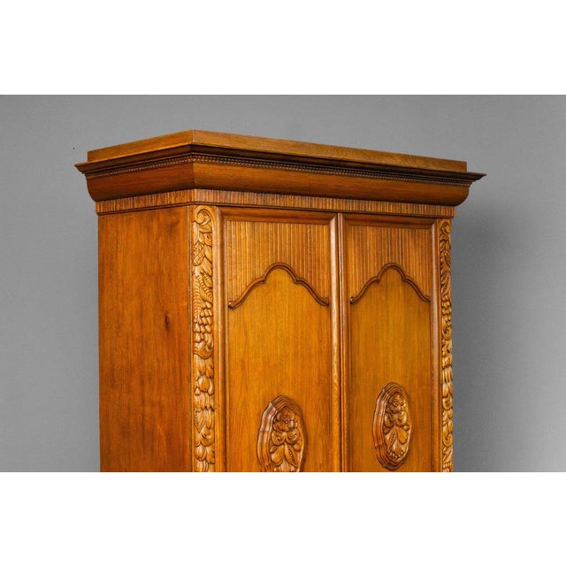 Art Nouveau Wardrobe in Oak For Sale - Image 6 of 18
