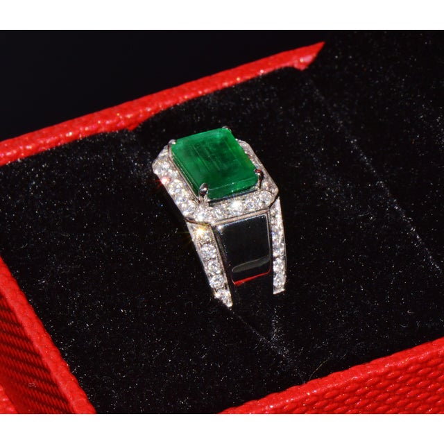 Certified Natural 2.91cts vs F Diamond Emerald 18k Solid Gold Mens Womens Band Ring, Size 8 For Sale - Image 14 of 16