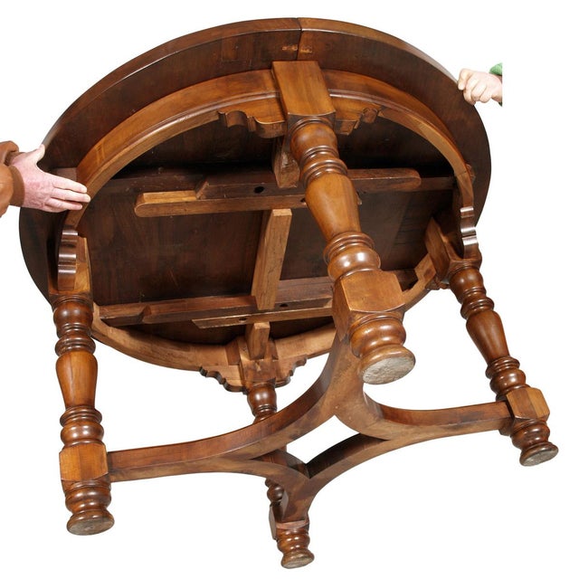 Brown Round Antique Walnut Extendable Table from Ebanisteria di Bassano, 1800s For Sale - Image 8 of 17