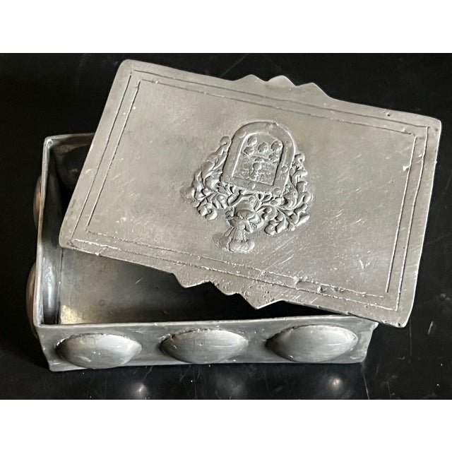 Vintage Pedraza Segovia brutalist style wrought pewter lidded box made in Spain in the 1970's. The box includes natural...