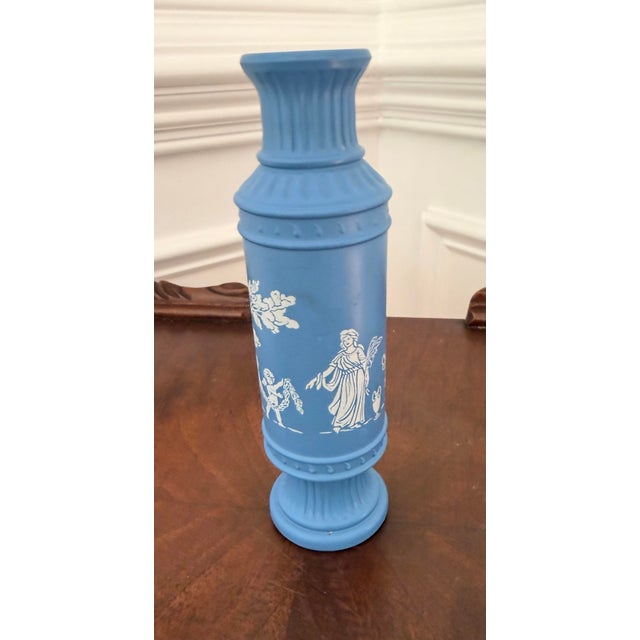 Mid 20th Century Vintage Blue & White Neoclassical Jasperware-Style Pedestal Vase For Sale - Image 5 of 8