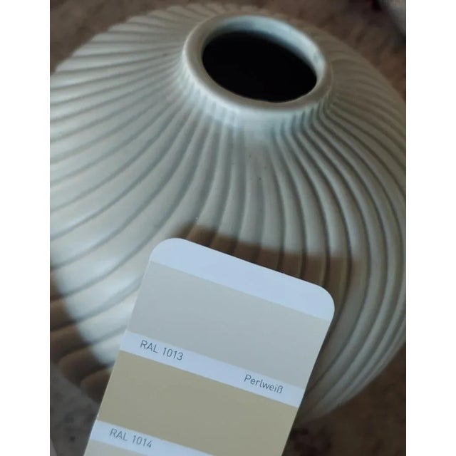 Vintage 1980s Fitz and Floyd Round Vase With Spiral Design Made in Japan For Sale - Image 9 of 9