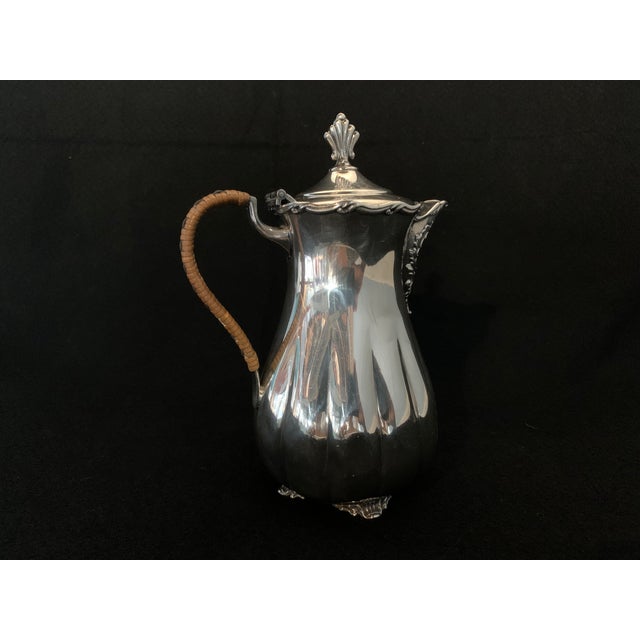 Wm. A. Rogers 965 Silver Plated Coffee Pot & Hot Water Jug Pair Wicker Handle For Sale - Image 6 of 15