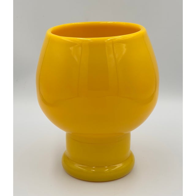 Mid-Century Modern Erik Höglund Scandinavian Polished Yellow Art Glass Bulbous Vase MCM #H1682/160 For Sale - Image 3 of 9