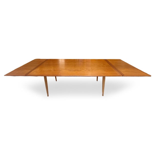 Johannes Hansen Hans Wegner for Johannes Hansen Model Jh-570 Teak & Oak Extendable Dining Table, Denmark, 1950s For Sale - Image 4 of 10