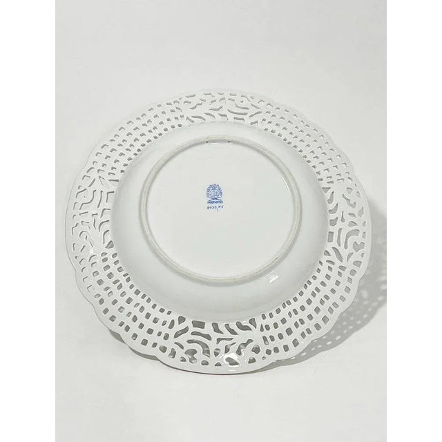 Green Wall Decoration Plates in Porcelain, Set of 2 For Sale - Image 9 of 10