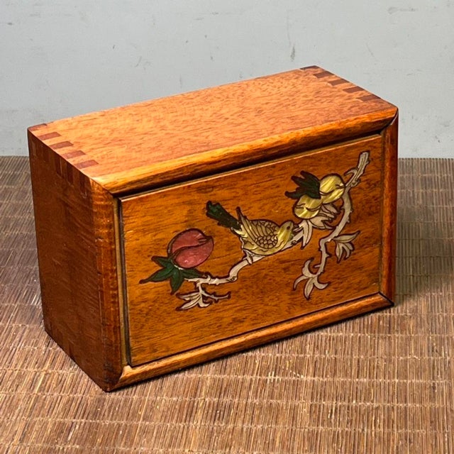 Rosewood Box With Mother of Pearl Bird & Peach Inlay - Chinese Trinket Chest For Sale In Los Angeles - Image 6 of 9