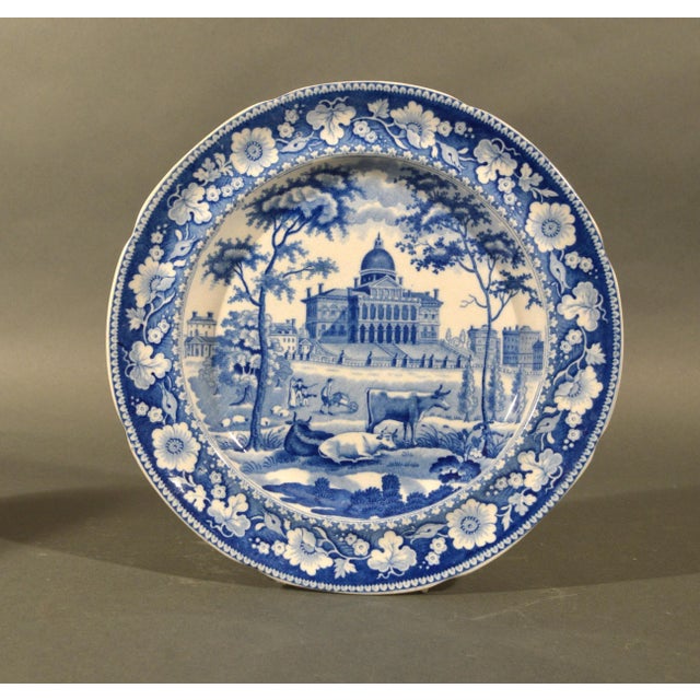 American Boston State House Pair of Staffordshire Blue and White Pottery Plates, John Rogers & Son Circa 1825 For Sale - Image 3 of 6