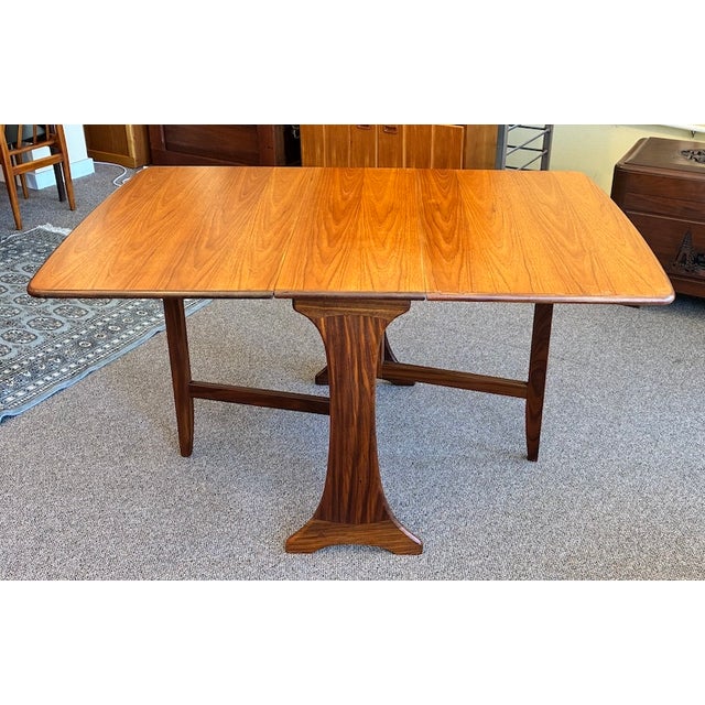 Classic Space-Saving Mid Century Modern Teak Drop Leaf Dining Table c.1960 For Sale - Image 4 of 11