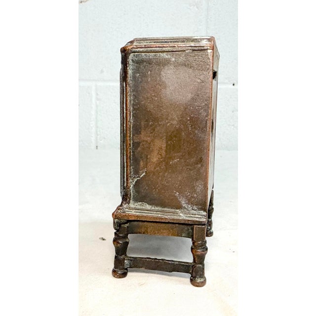 Metal Antique Arcade Bronze Cast Iron Majestic Radio Still Bank 1930 Grigsby-Grunow For Sale - Image 7 of 8