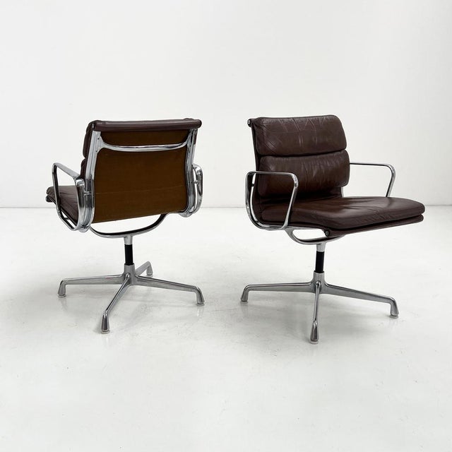 Mid-Century Modern EA217 Soft Pad Desk Chair in Leather by Charles & Ray Eames for ICF, 1970s For Sale - Image 3 of 16