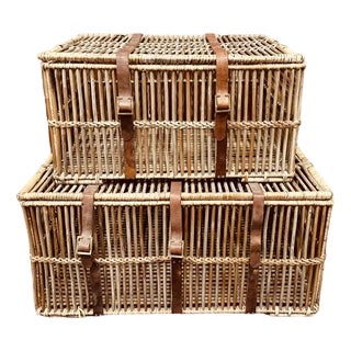 Classic Wicker Basket Travel Case (Set of 2) For Sale
