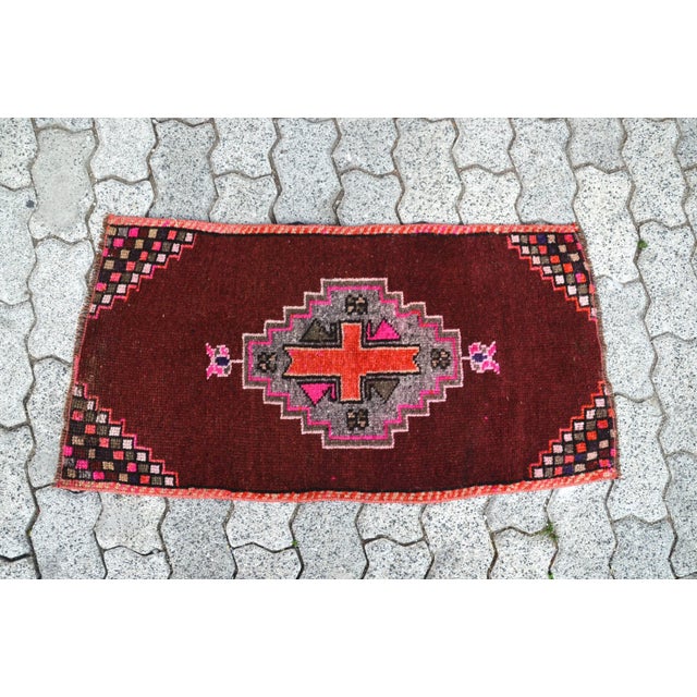 Vintage Mid Century Turkish Rug For Sale - Image 6 of 6