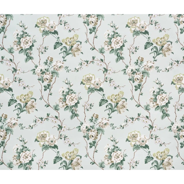 This listing is for a wallpaper sample only. If you'd like to purchase this wallpaper, please click here: A lush tangle of...