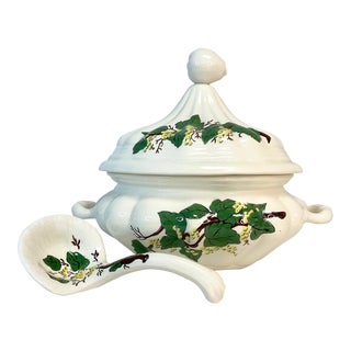 1940s English Arts & Crafts Ceramic Transfer Ware Tureen With Trompe L’Oeil Pear Finial For Sale