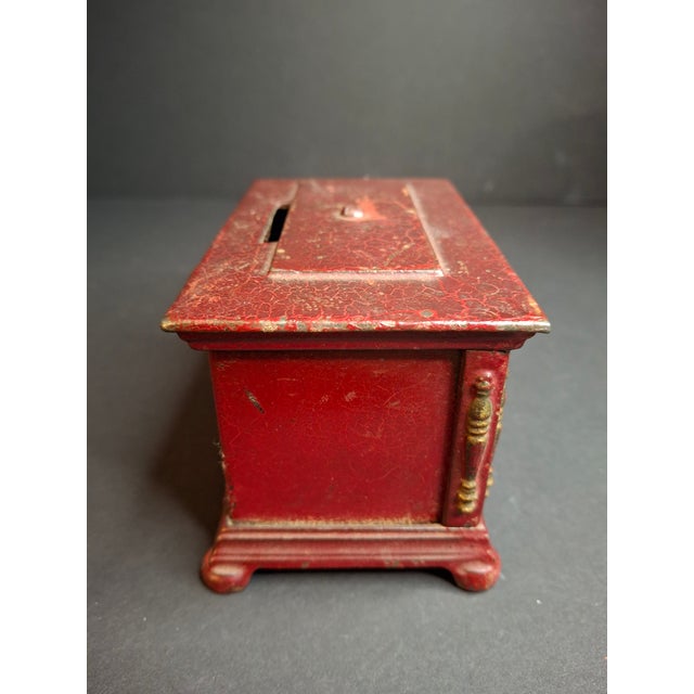Antique Kenton Toys Cast Iron Radio Bank 1920s Small 3-Dial Safe Red Paint For Sale In Boston - Image 6 of 15