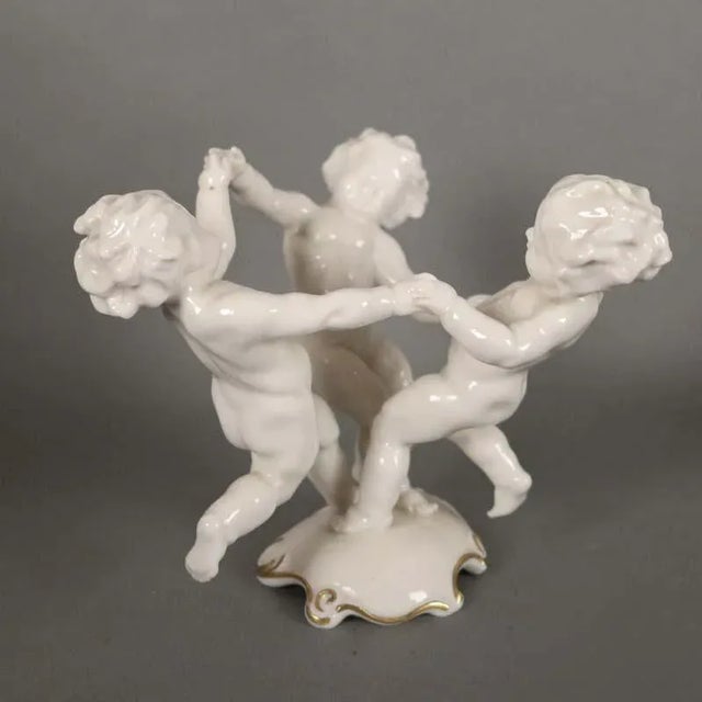 The Dance Figurine by Karl Tutter for Hutschenreuther Kunstabteilung, 1930s, in Flawless conditions. Designed 1920 to 1949