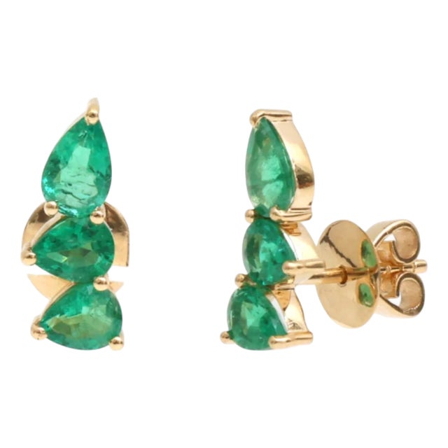Natural Emerald 9.08cts & Diamond 0.28cts Earring in 14k Gold For Sale